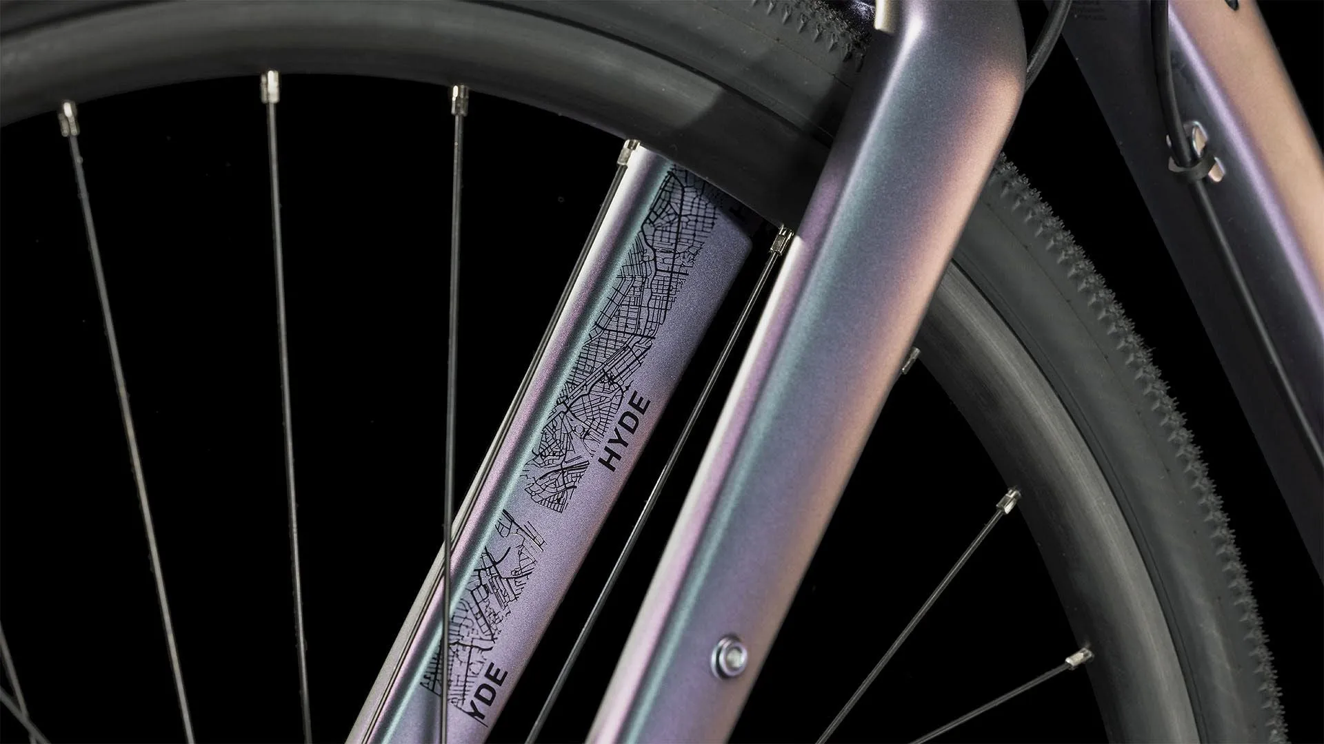 CUBE HYDE RACE GALACTIC/BLACK