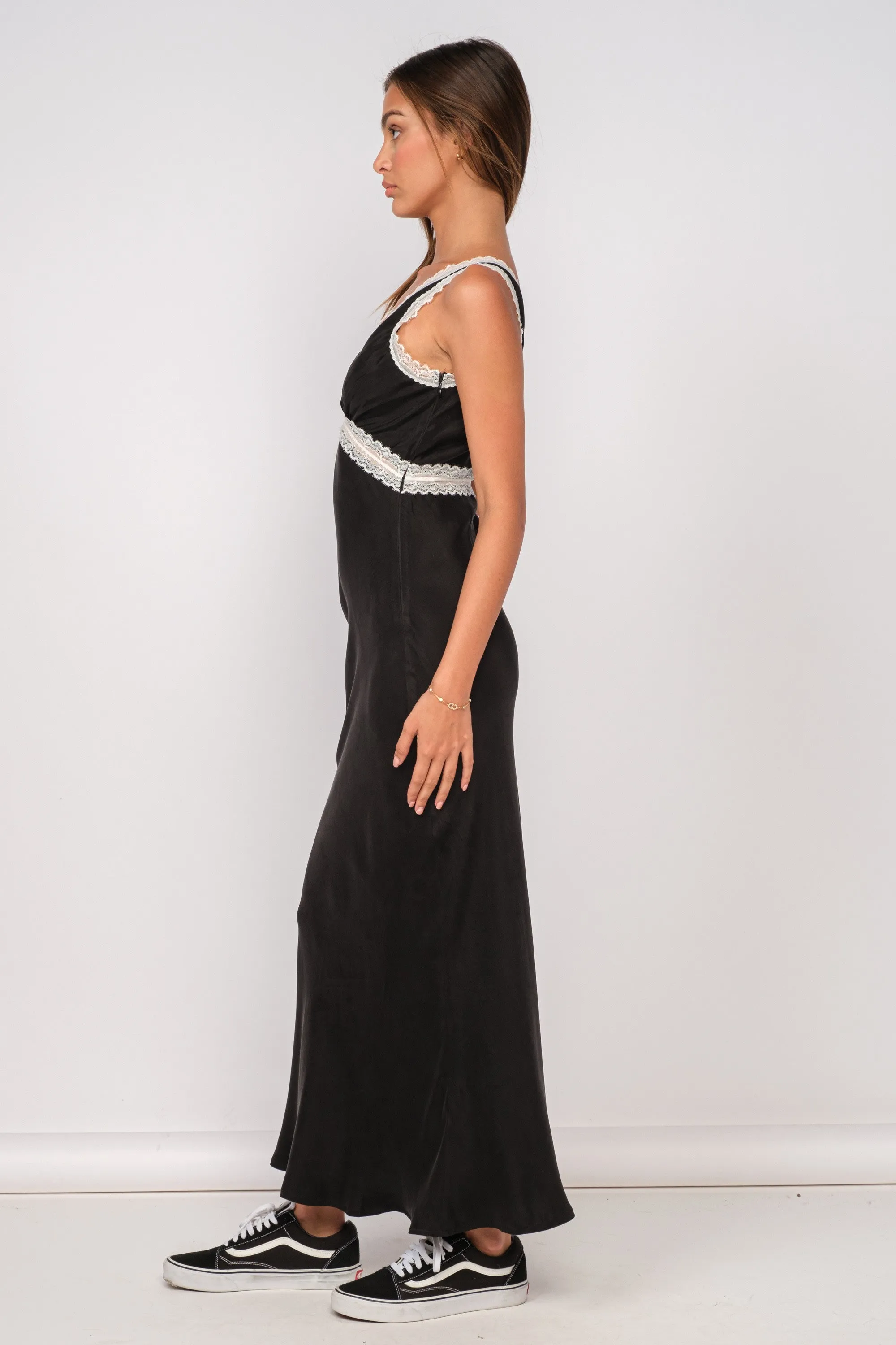 Easy Glam Lace Maxi