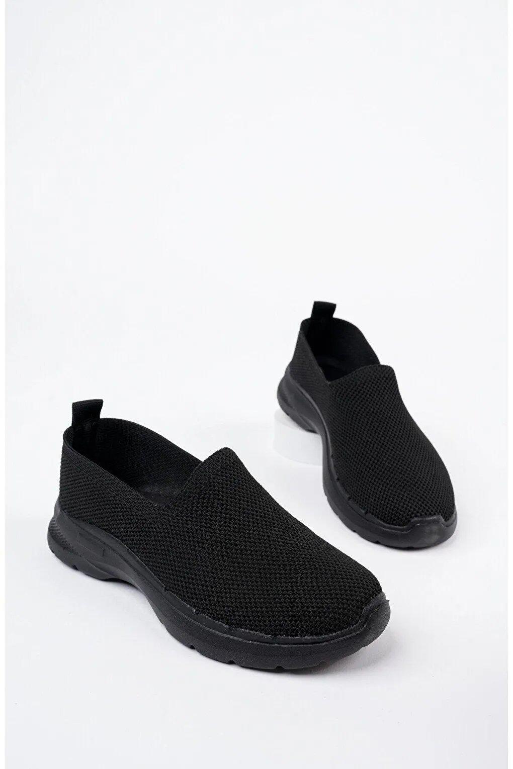 Muggo Apua Women's healthy Laceless Breathable Lightweight Walking Sneaker Sports Shoes