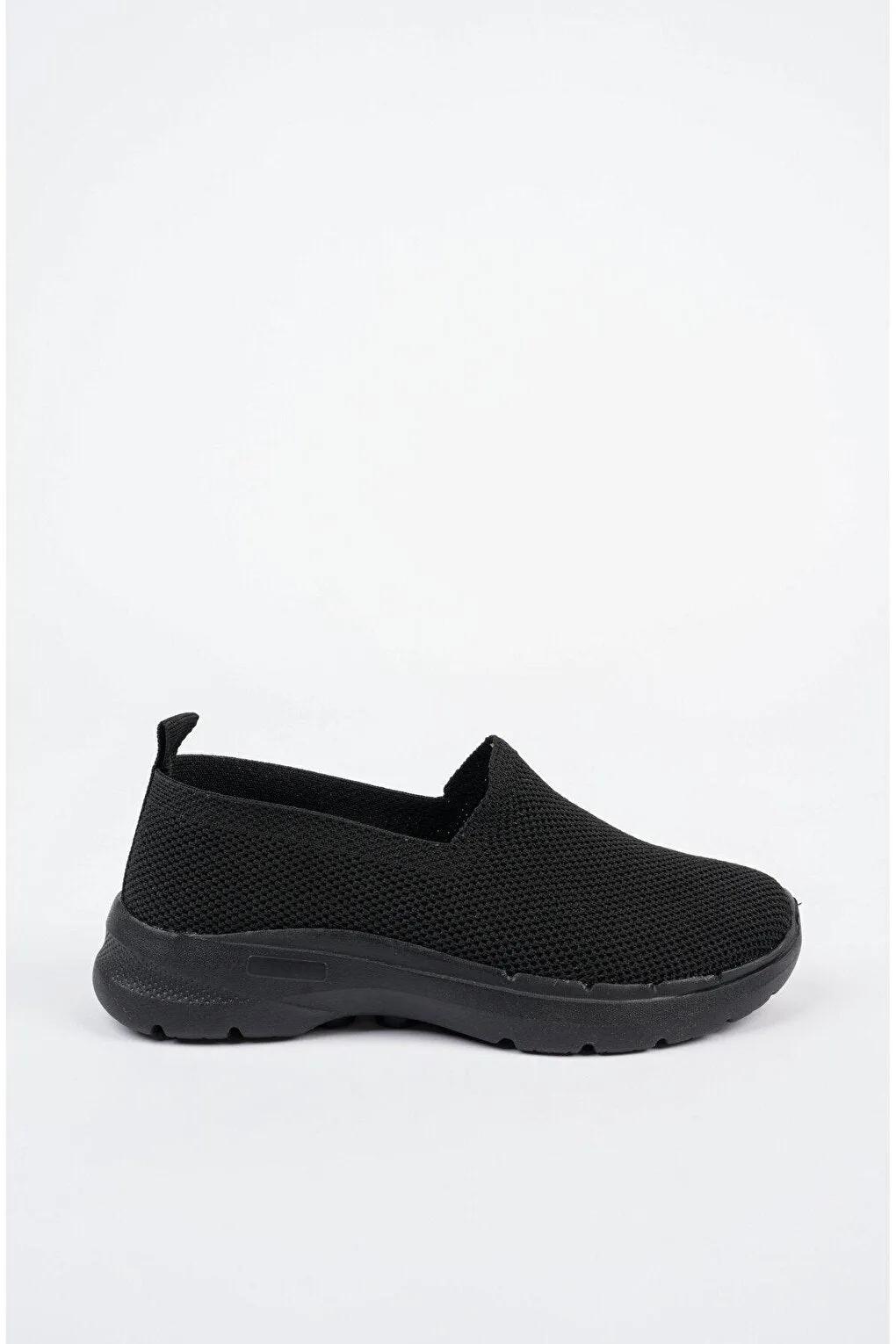 Muggo Apua Women's healthy Laceless Breathable Lightweight Walking Sneaker Sports Shoes