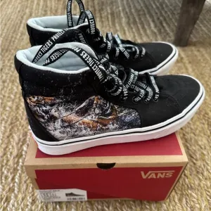 Vans Boys Kids Project Tigers Comfycush Sk8-Hi Sneakers Size 5.5M/7.0W in Box
