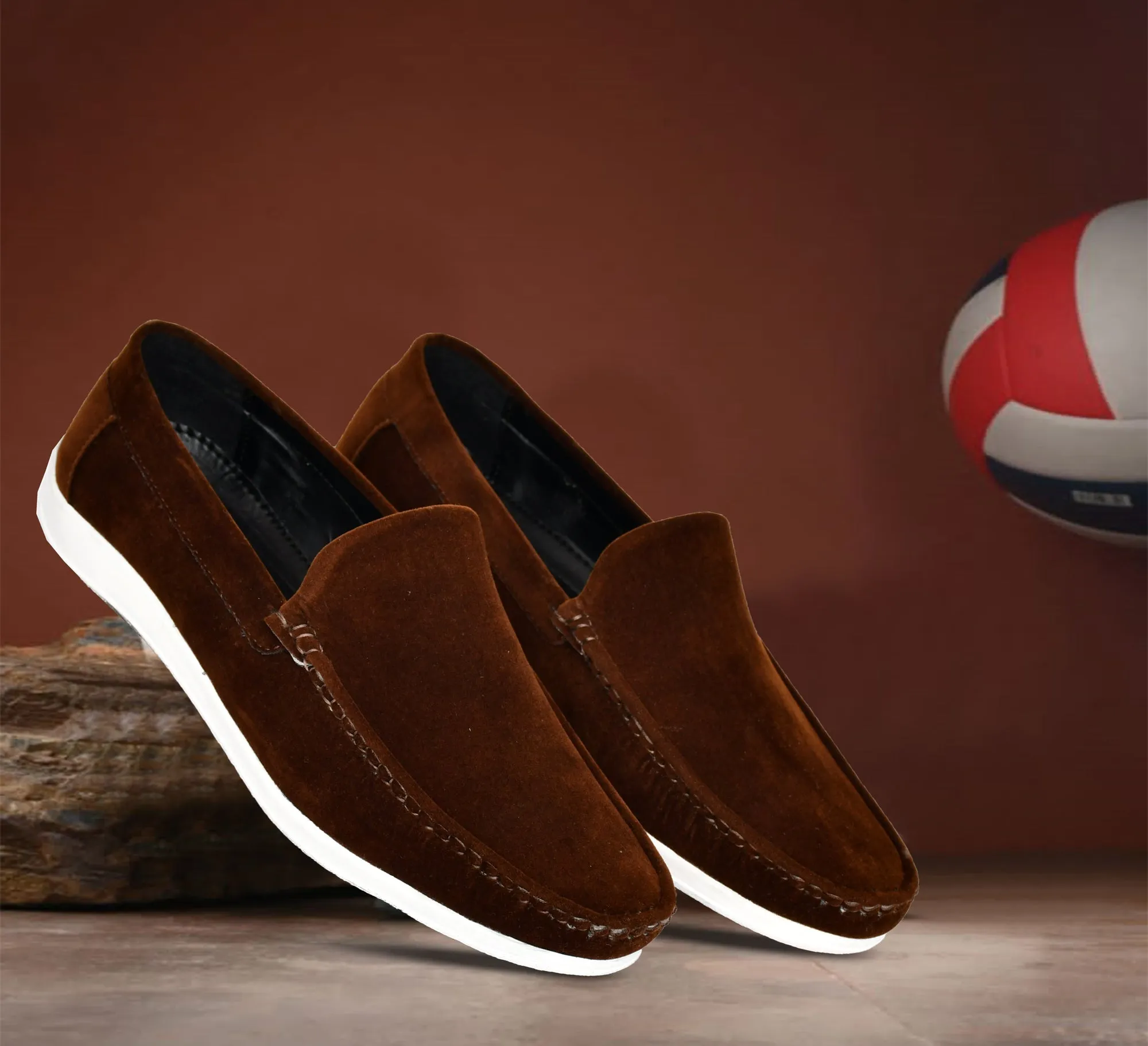 Velvet Classic Pull-on Loafer for Men | Coffee