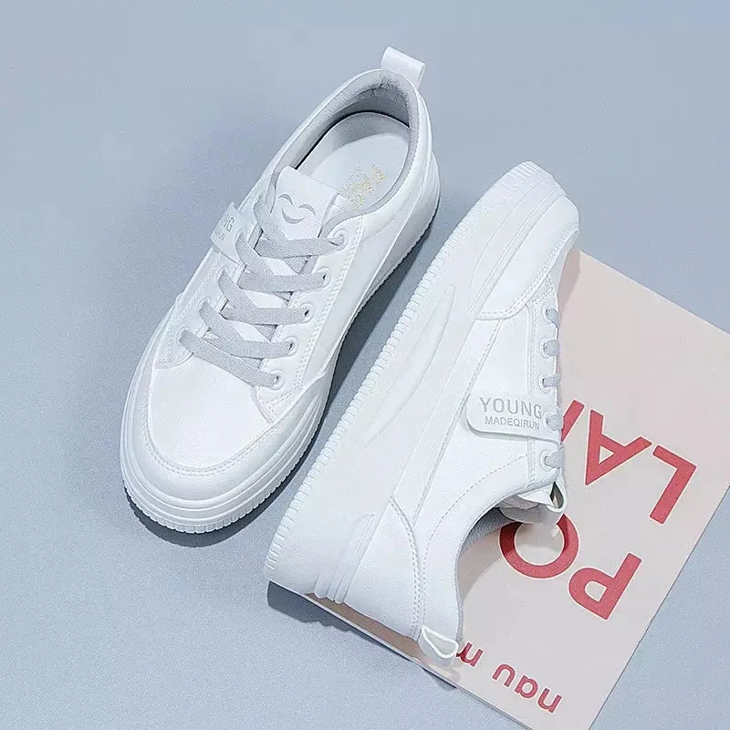 White sneaker for women