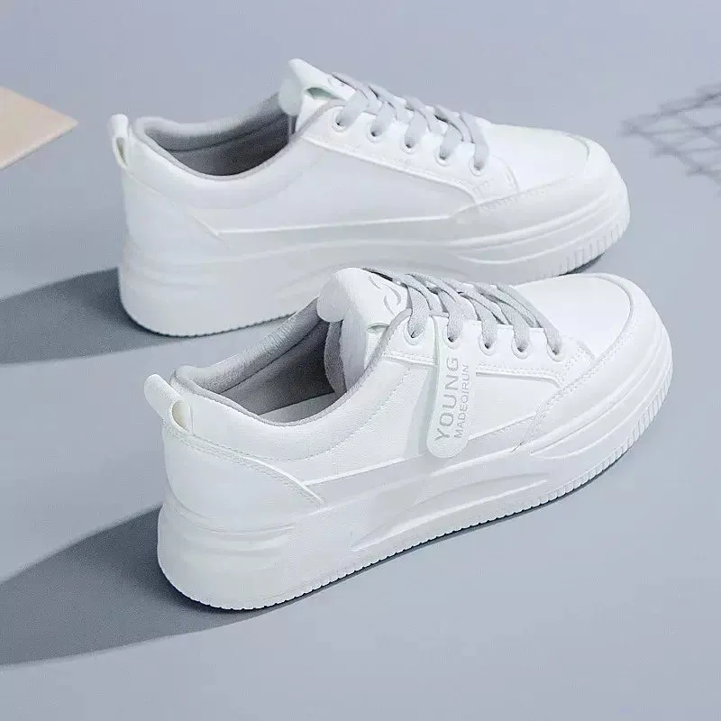 White sneaker for women