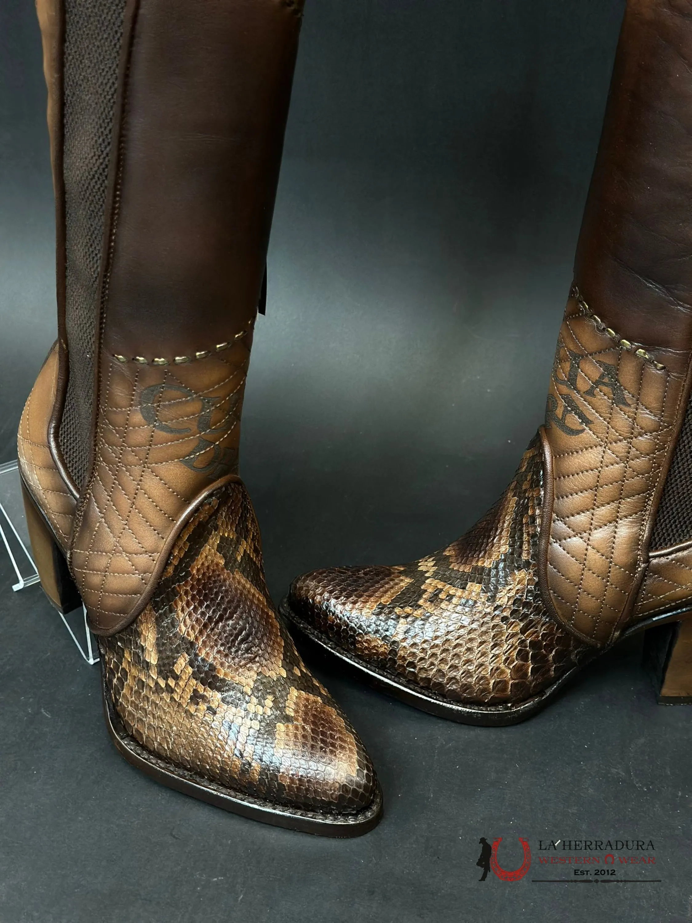 WOMENS CUADRA PITON CASTAÑO VIDREADO TALL BOOT
