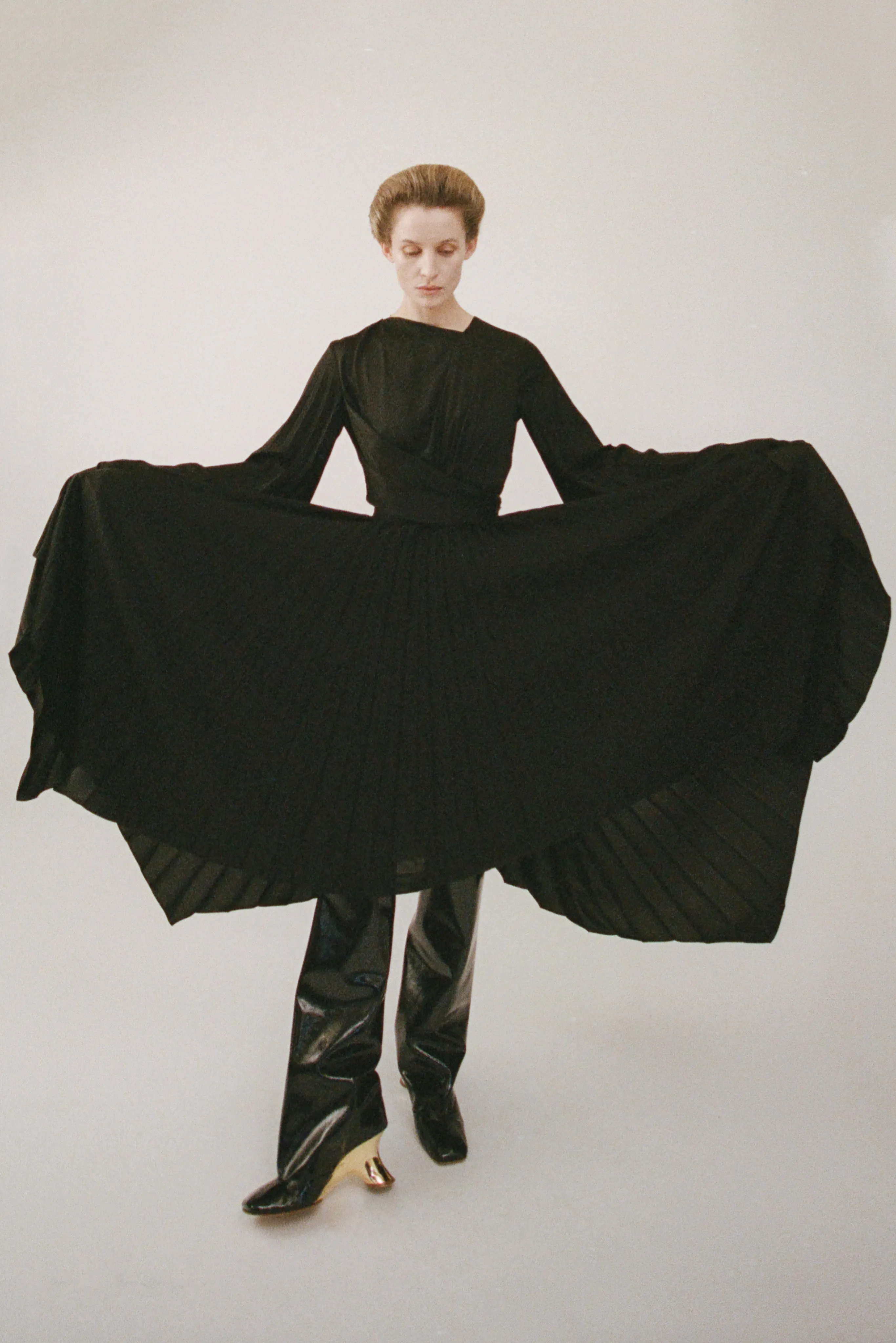 Wrap Around Midi Dress With Pleated Skirt And Sleeves Black